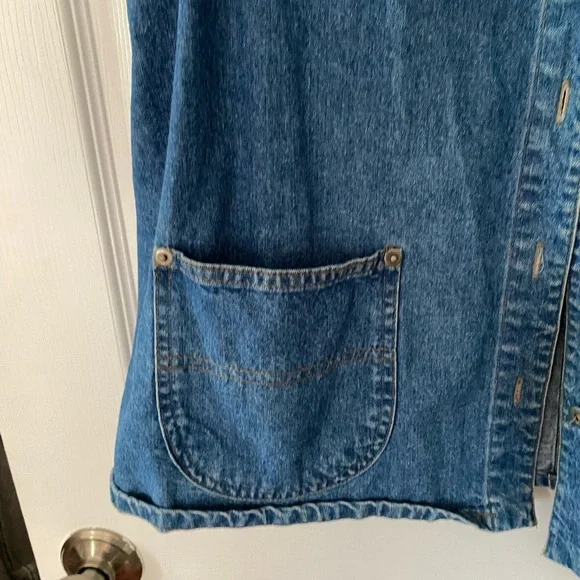 Cherokee Denim Vest with Pockets - Picture 4 of 12